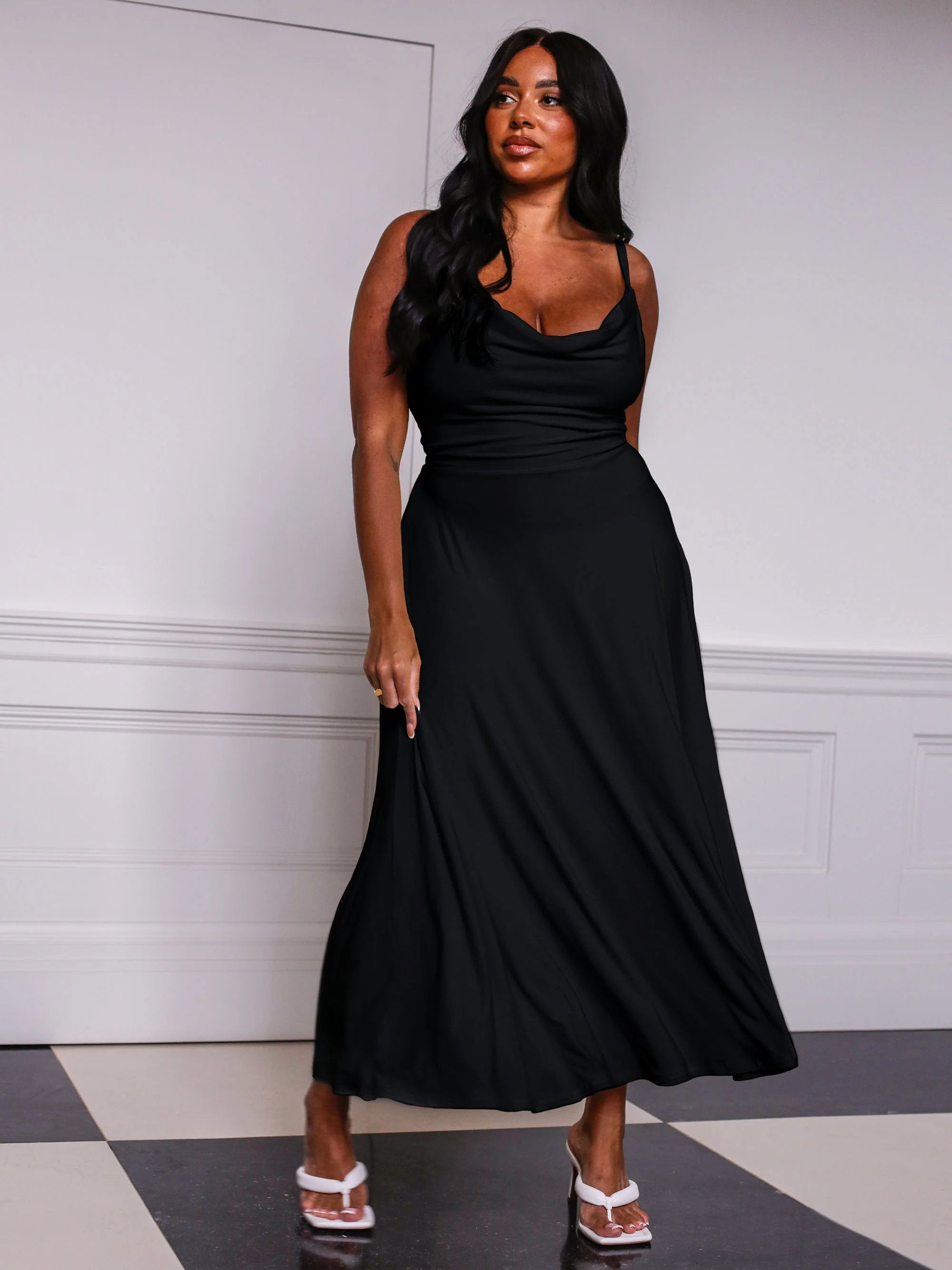 Elvora™ | Elegant Lang Kjole